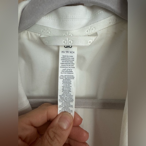 Cropped First-Class Blazer
Color: Ivory
Size: XS - Picture 3 of 6